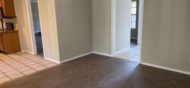 Photo - 3 bedroom 2 bathroom! HOUSING ACCEPTED!