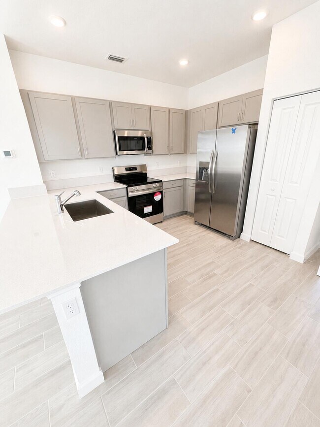4345 Pond Lily Ln