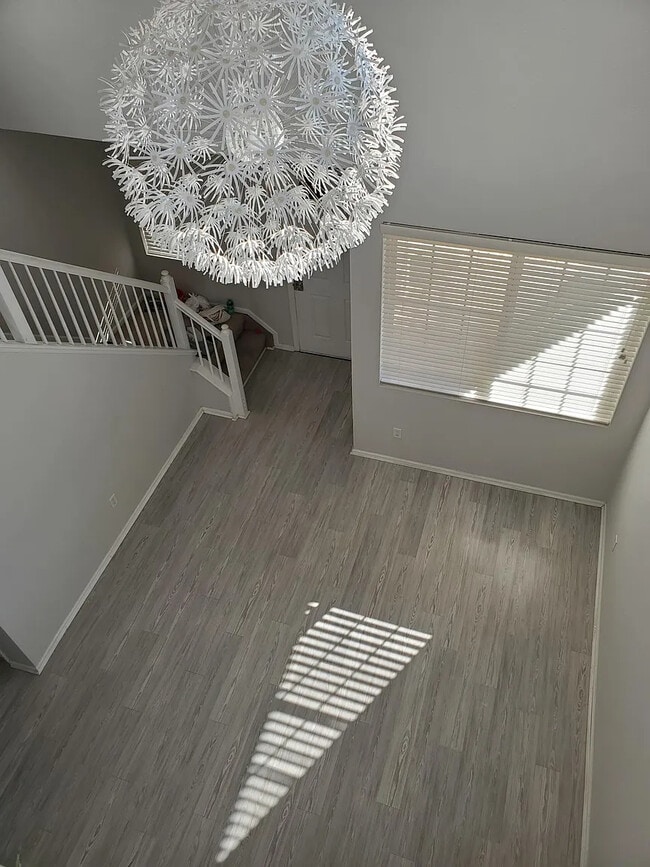 Desde el desván hasta la entrada principal - 19443 E 59th Ave