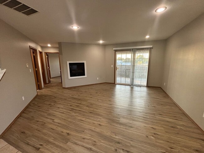 Building Photo - 4317-4319 Morgan Ct