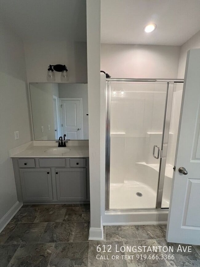 Photo - 612 Longstanton Ave