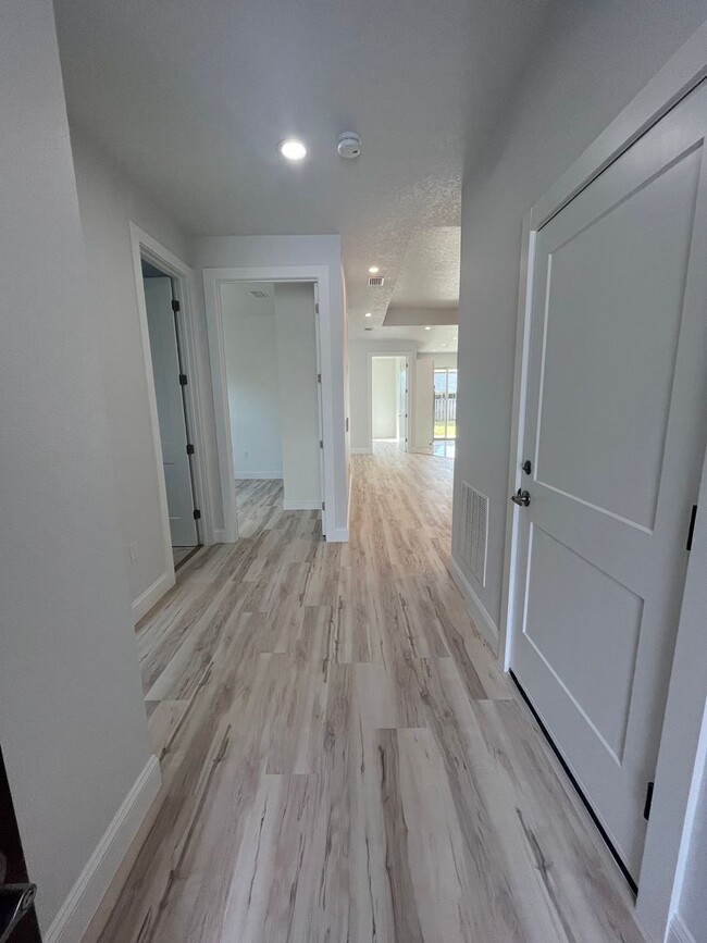 Photo - BEAUTIFUL BRAND NEW DUPLEX!!