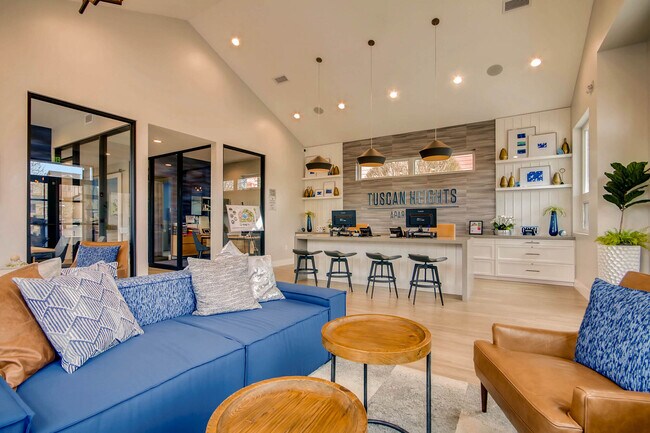 Apartamentos Tuscan Heights — foto de la comunidad