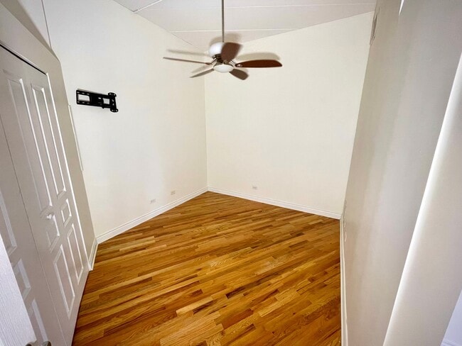 Photo - 1645 W School St Unit 307