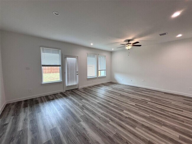 Photo - 3032 Crown Gate Dr