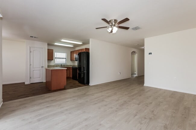 Photo - 748 Chatham Walk Dr