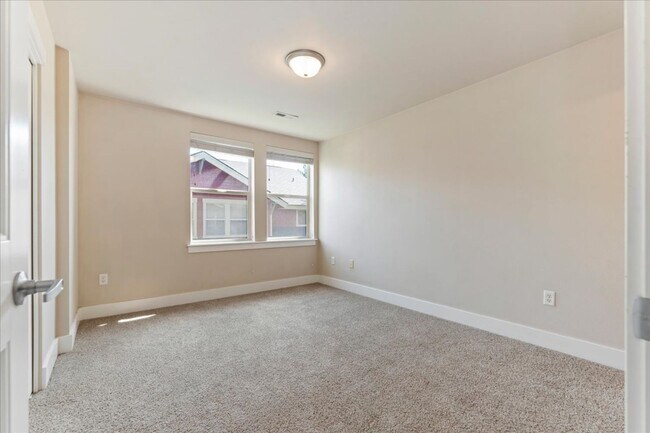 Photo - 9947 W Rosecroft Ct Unit 101