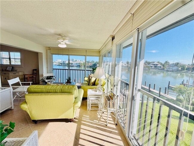 333 Harbour Dr