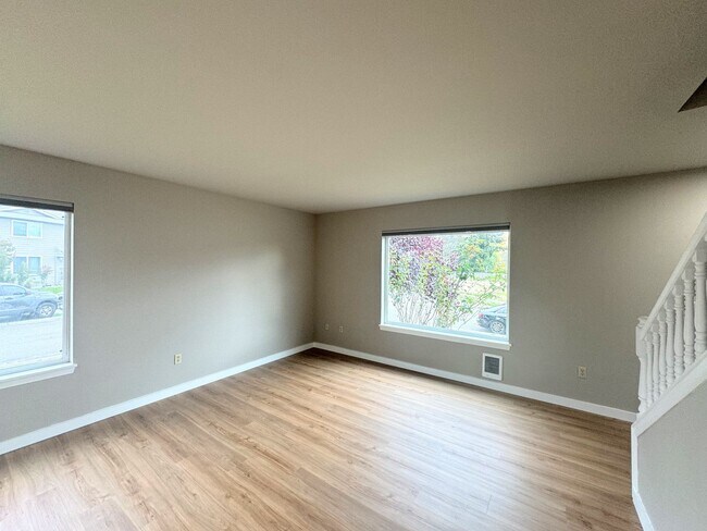 Photo - RGL Properties - 9614-9616 Unit 9614