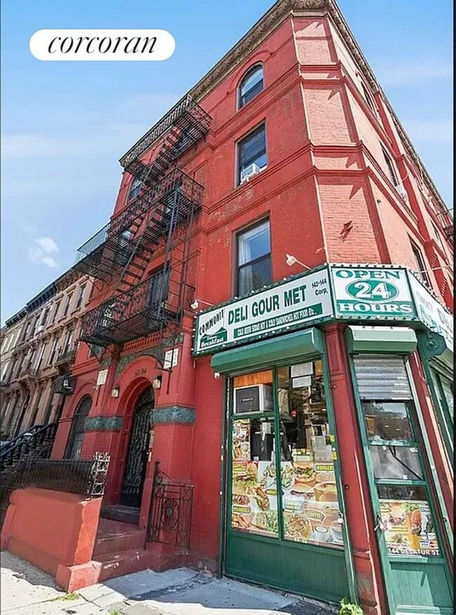 Building Photo - 142 Decatur St Rental