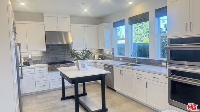 Photo - 1717 Lychee St