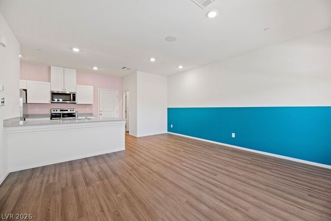Photo - 444 Moonlight Cove Dr