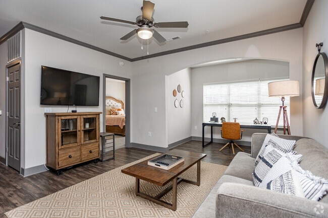 2 habitaciones, 2 baños, 109 metros cuadrados, sala de estar - Vintage at Emory Road Apartments