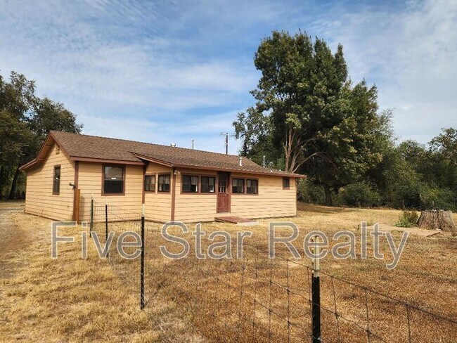 Building Photo - 10315 Peoria Rd Rental