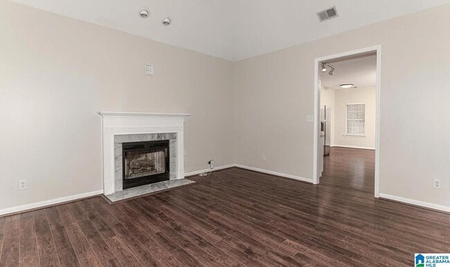 Photo - 115 Charlton Ln