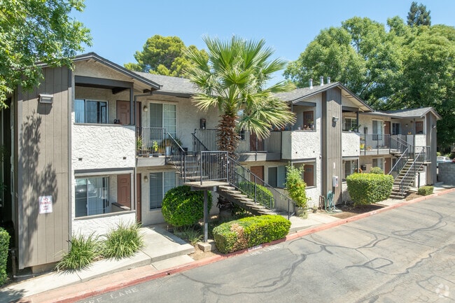 Primary Photo - 480 Manzanita Ave
