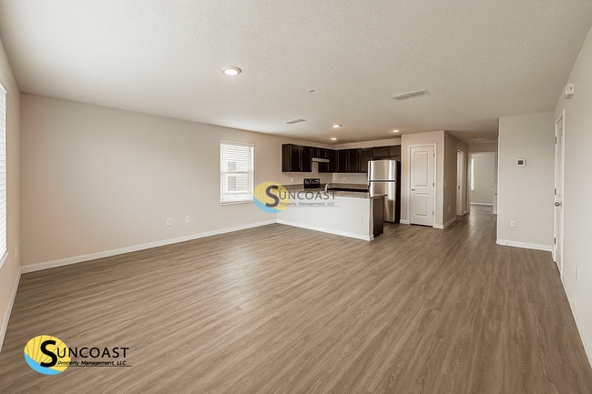 Photo - 617 Century 21 Dr Unidad 4