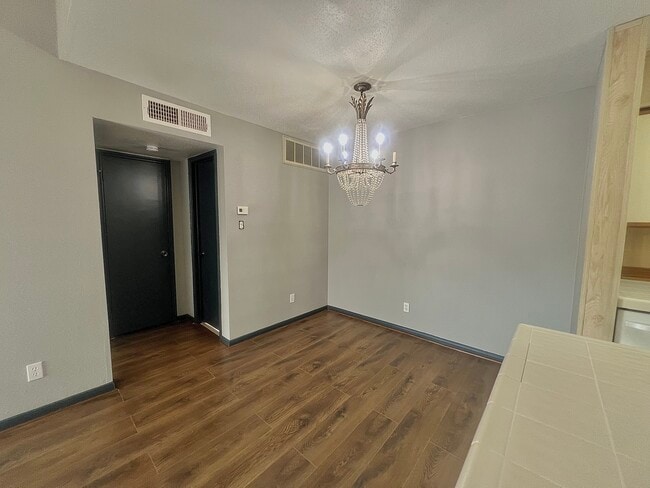 Dining area - 9550 Deering Dr Unit 308