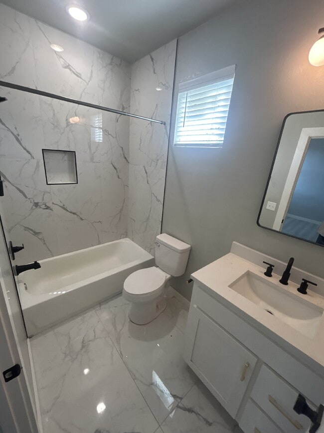 Photo - 2 Bedroom Townhouse in OKC Unit #D