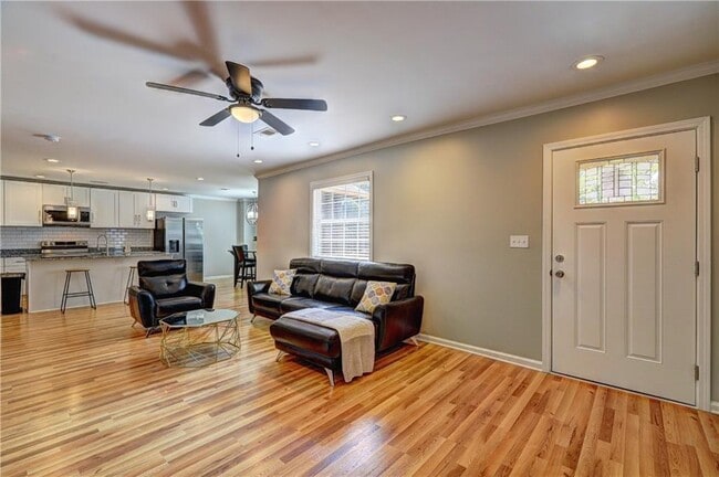 25 Mildred Pl NW