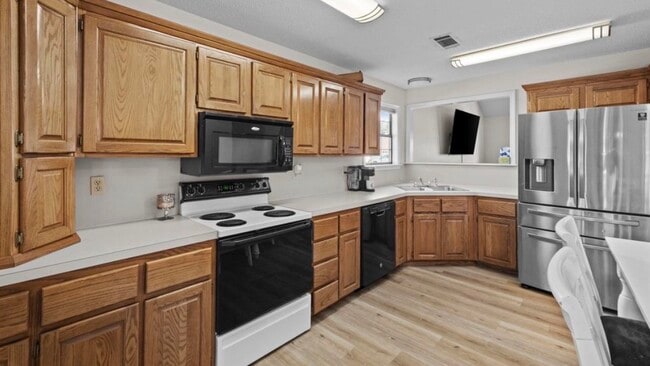 Photo - 1017 Southhills Dr