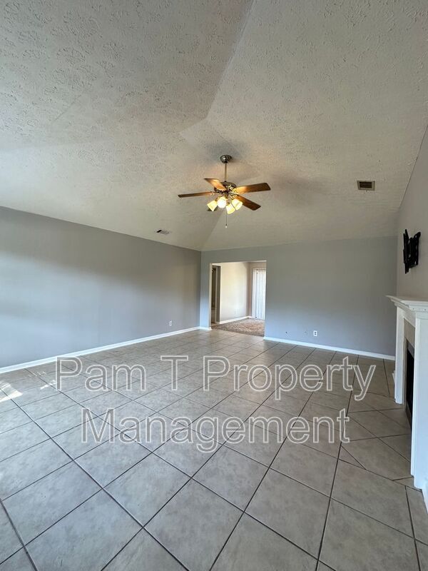 Photo - 110 Gunpowder Dr