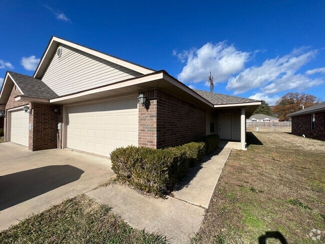 Building Photo - 1808 Ingalls Ln Unit B Rental