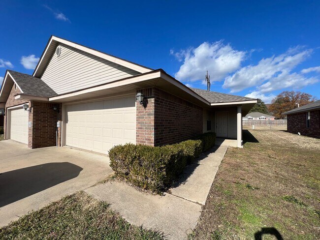 Photo - 1808 Ingalls Ln Apartment Unit B