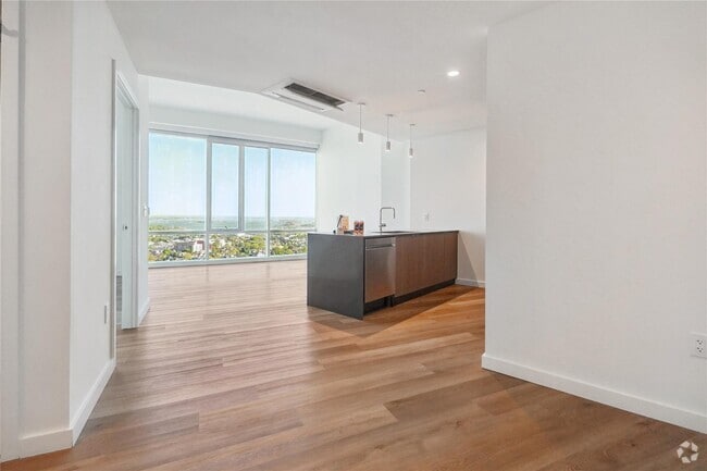 Building Photo - 50 Clinton Pl Unit PH15 Rental