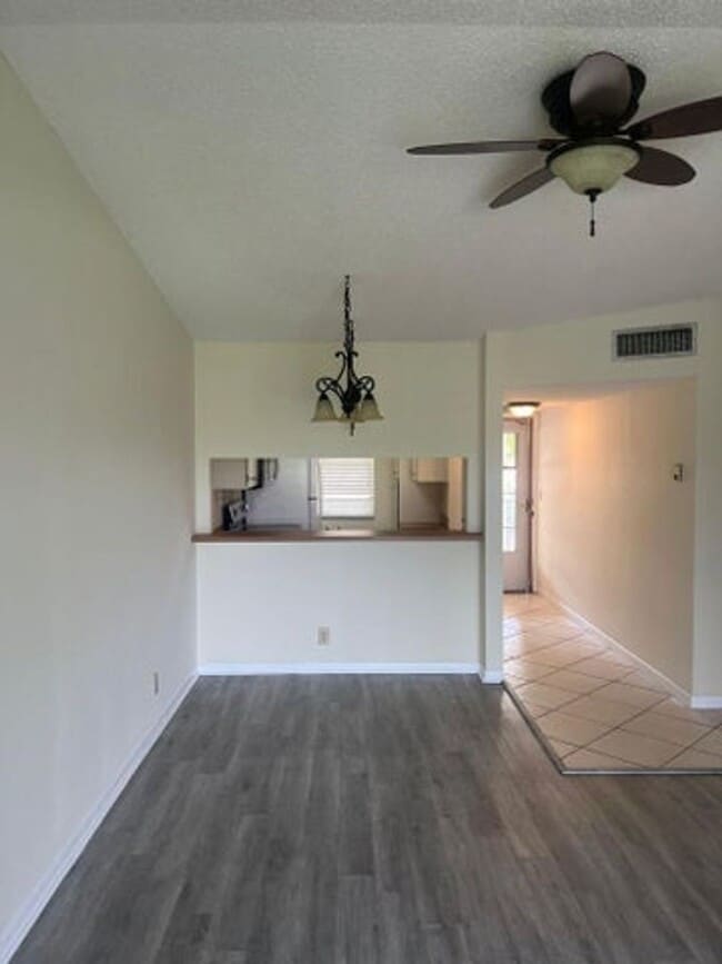 Photo - 9993 Three Lakes Cir