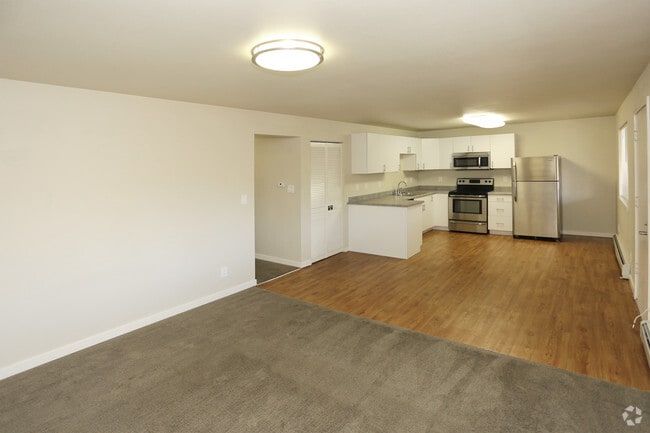2HAB, 1BA - 775 ft²