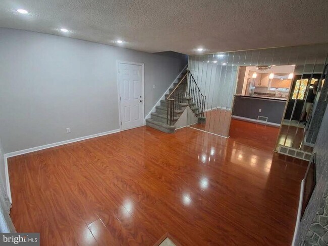 130 N Wells Ave