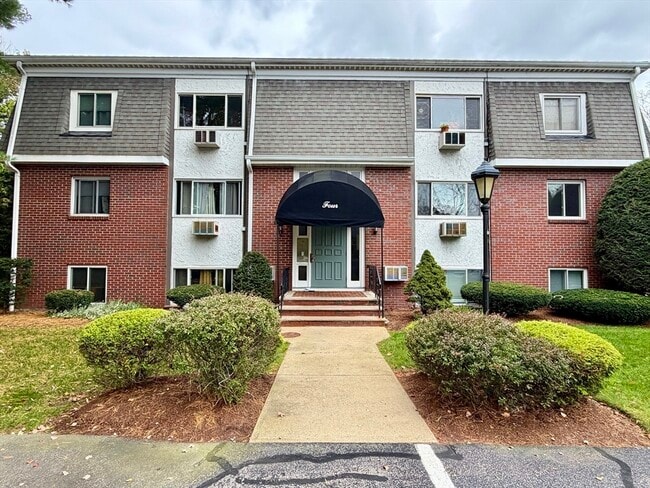 Photo - 80 Walnut St Unit 405