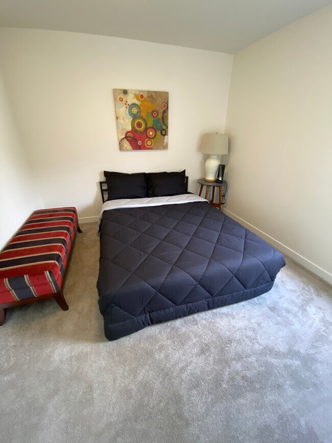 Photo - Steele Apartments