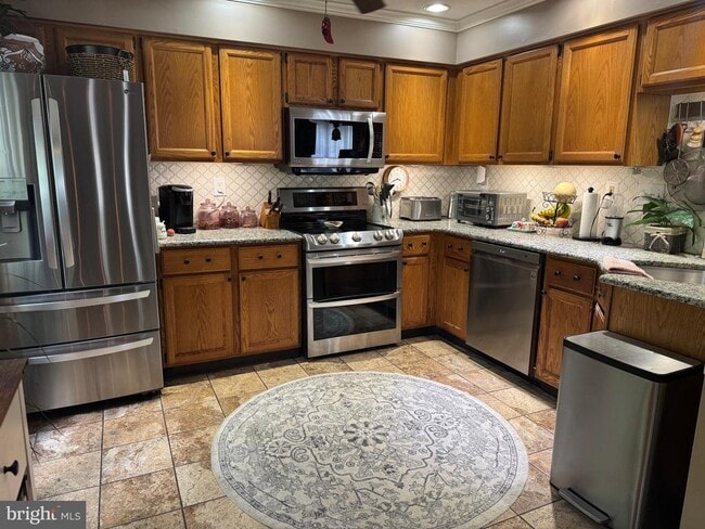 Photo - 321 Danbury Ct