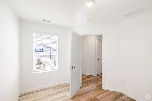 3BR, 2BA - 1,498SF - Unit B - Bedroom