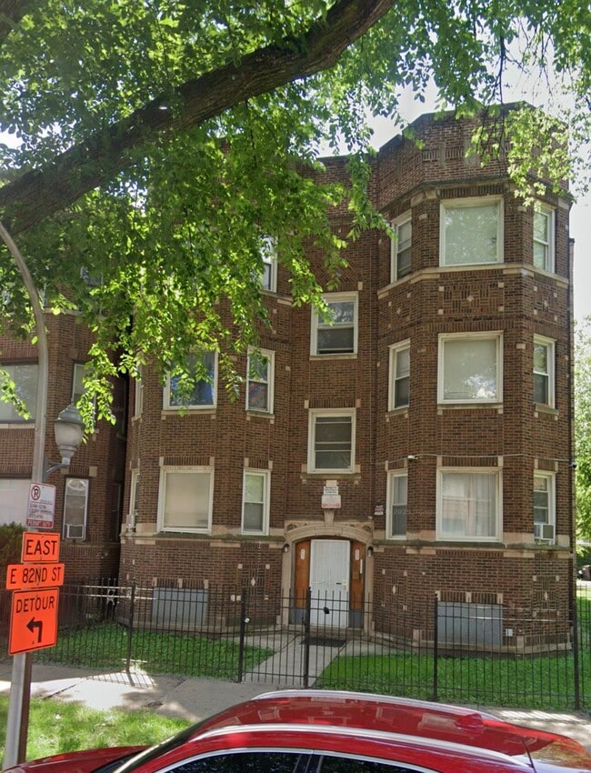 8230 S Ellis Ave Unit 3