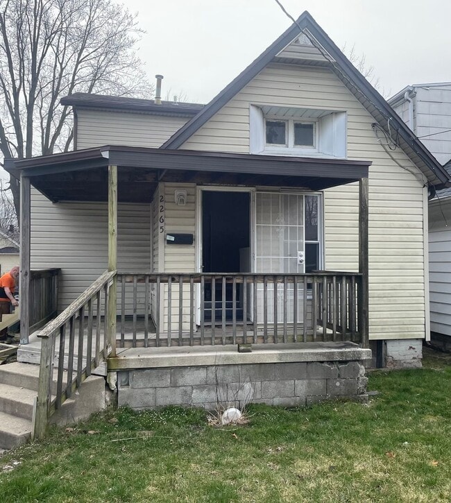 Spacious 4 Bedroom 2 bath house located ne... - Spacious 4 Bedroom 2 bath house located ne...