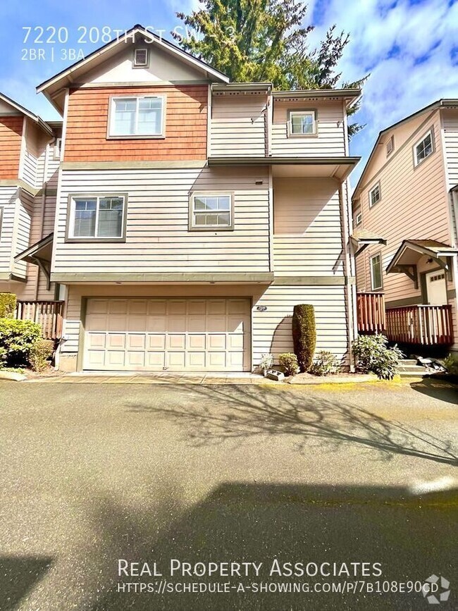 Building Photo - Beautiful Edmonds Townhome