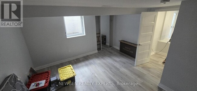 Photo - 181 Satok Crescent