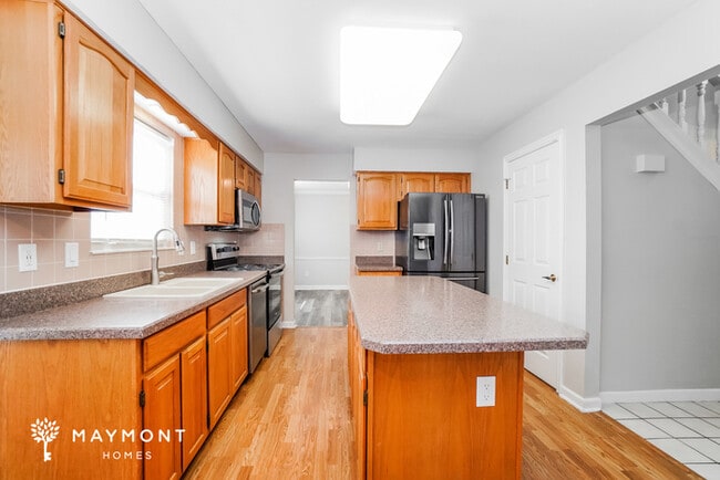 Photo - 1018 Aberdeen Ct