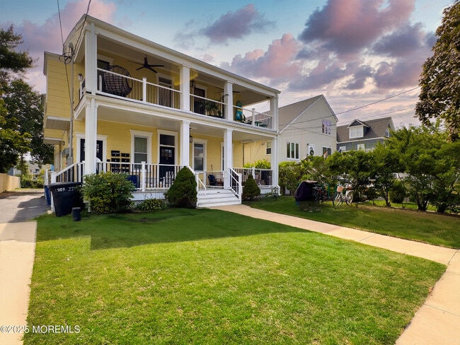 Building Photo - 308 7th Ave Unit 5