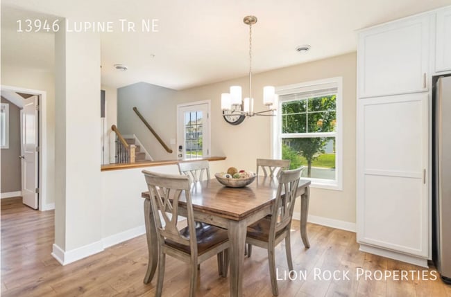 Photo - 13946 Lupine Trail NE