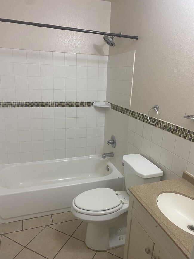 Photo - 106 E Pearl Ave