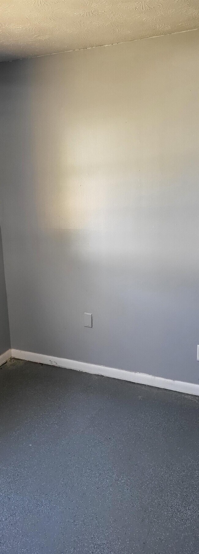 Building Photo - 1707 Logan St W Rental