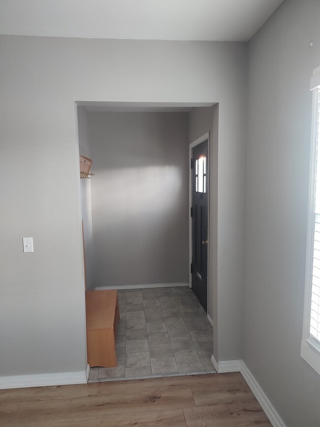 Building Photo - 303 K St Unit 303