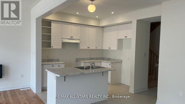 Photo - 703 Potawatomi Cres