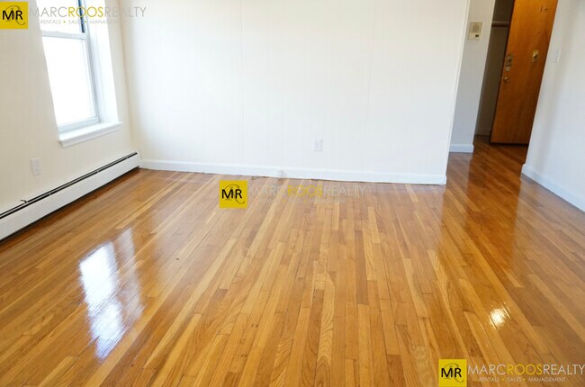 Photo - 180 North Beacon St Unidad 12