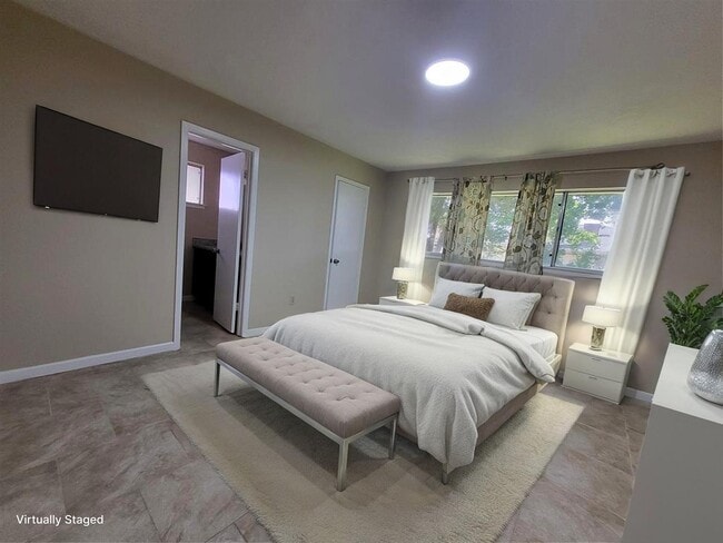 Building Photo - 11111 Longcommon Dr