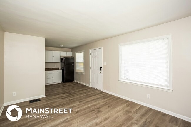 Photo - 5301 E 19th Pl
